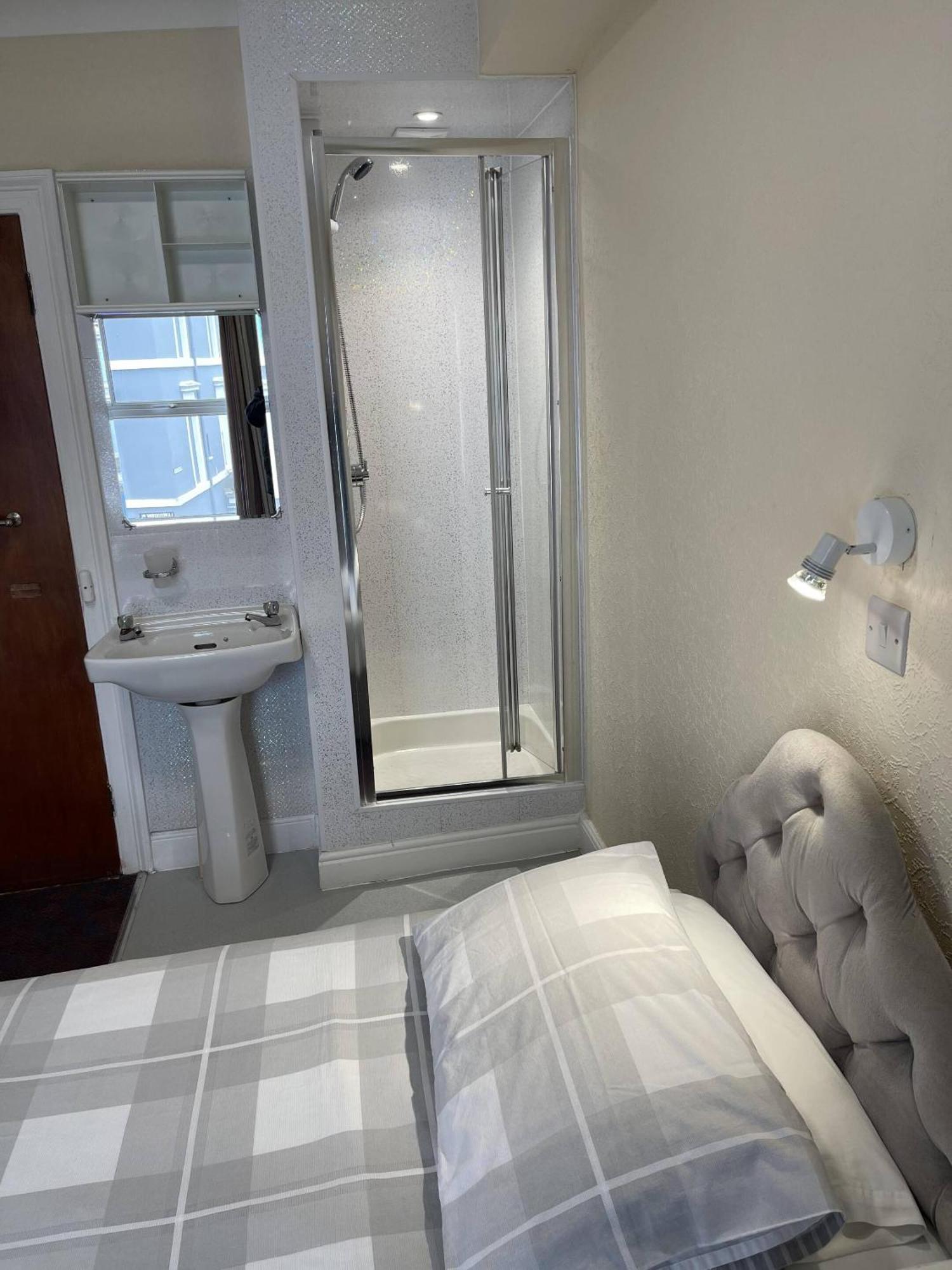 Lamplighter Guesthouse بلايموث الغرفة الصورة